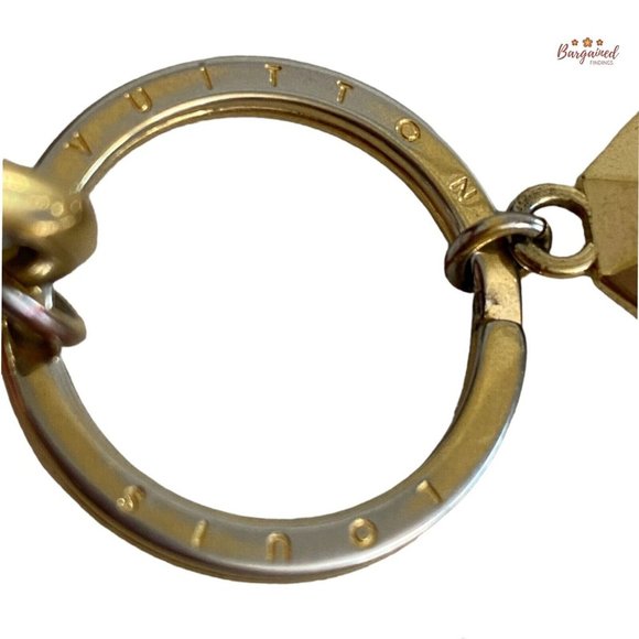 Authentic LOUIS VUITTON Gold LV Facettes Bag Charm & Key Holder - Picture 5 of 13